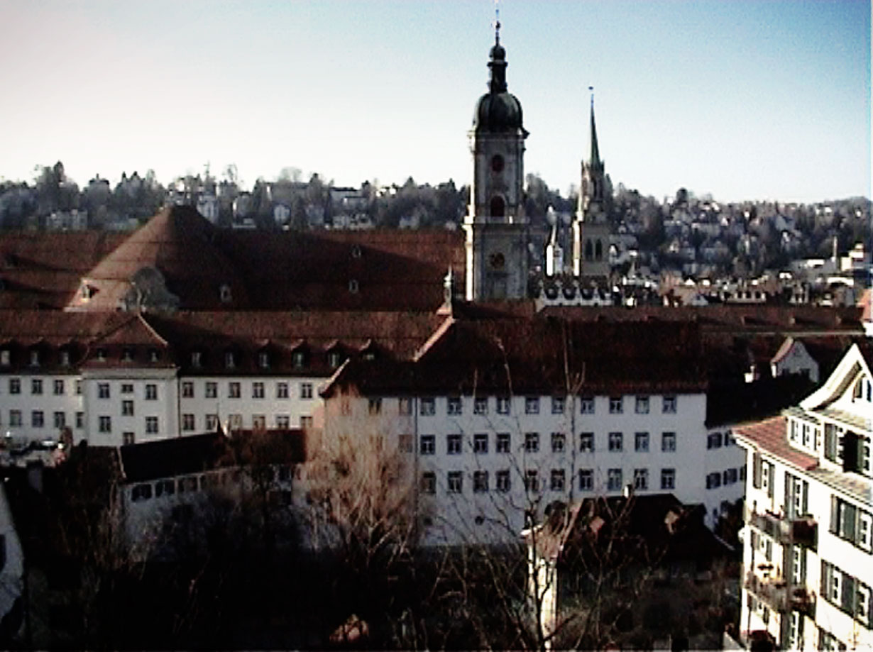 Video-Still aus: KREDIT #7 // Kettenfilm mit Vladimir Matuh // St. Gallen 2012