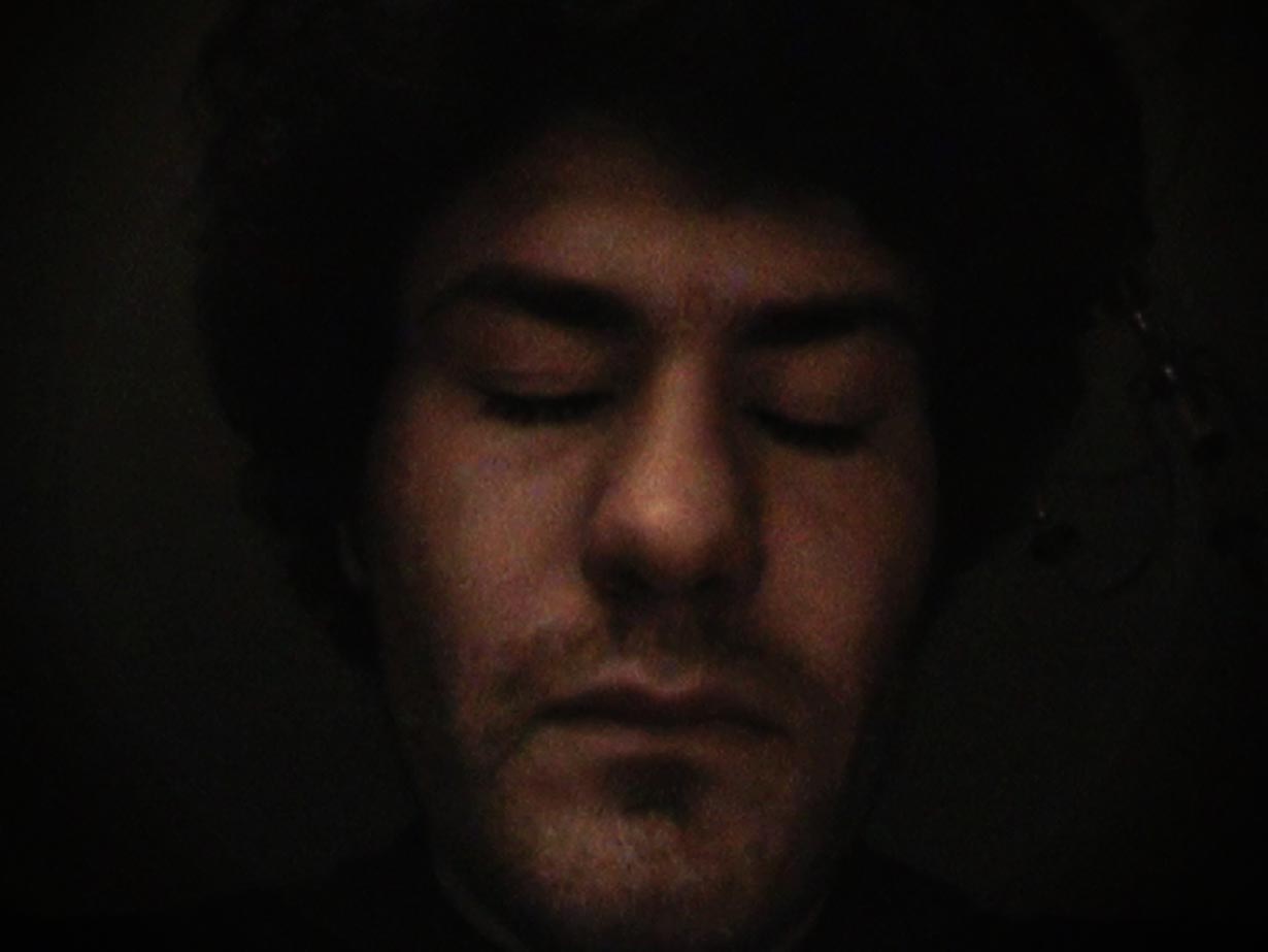 Video-Still aus: KREDIT #1 // Kettenfilm mit Luca Mariani // Berlin 2006